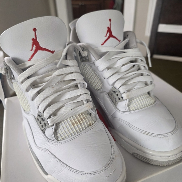 Jordan White Oreo 4s Mens Sneakers in White with Red Accents - Picture 8 of 8